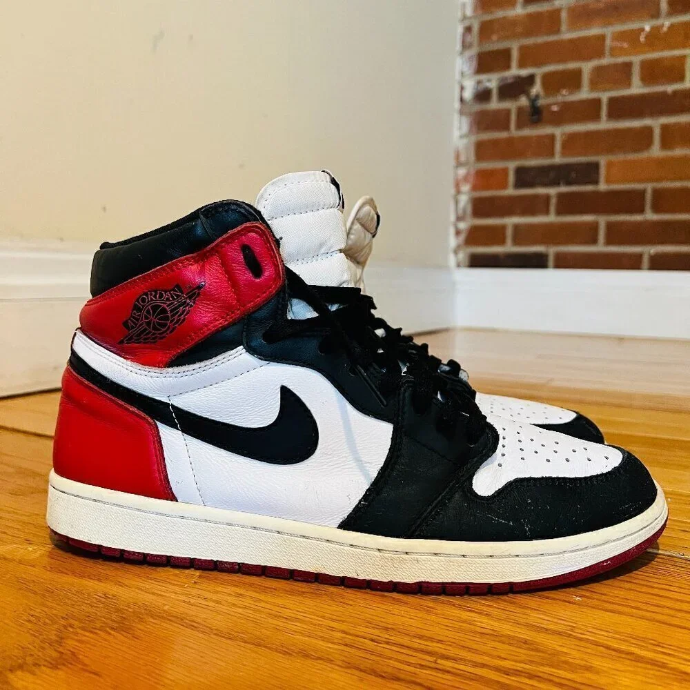 Size 11 - Jordan 1 Retro High OG Black Toe 2016
